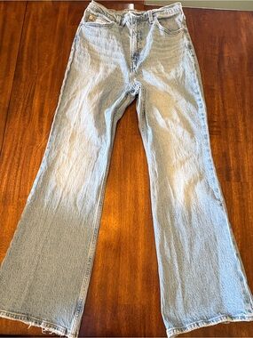 Levi’s Premium 70s High Flare Jeans - “Put it Back” Light Wash
